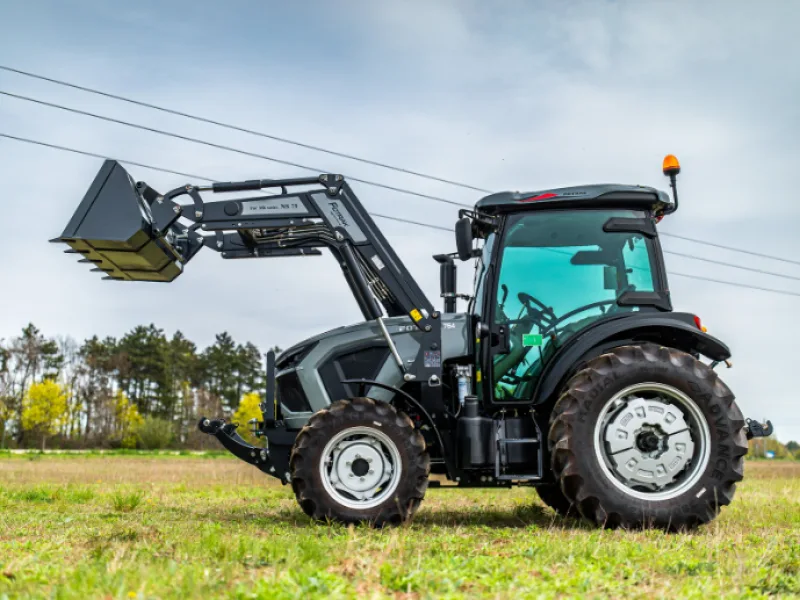 Fotrak MK 754C/MK 754R Traktor
