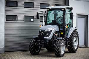 Fotrak ME 504C/ME 504R traktor fülkés/fülke nélküli kivitel 50LE